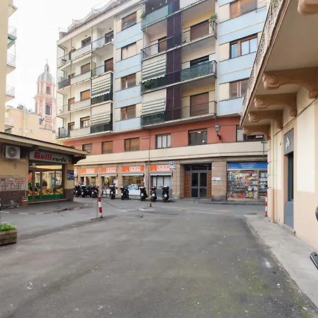 Sweet 16 Apartment *